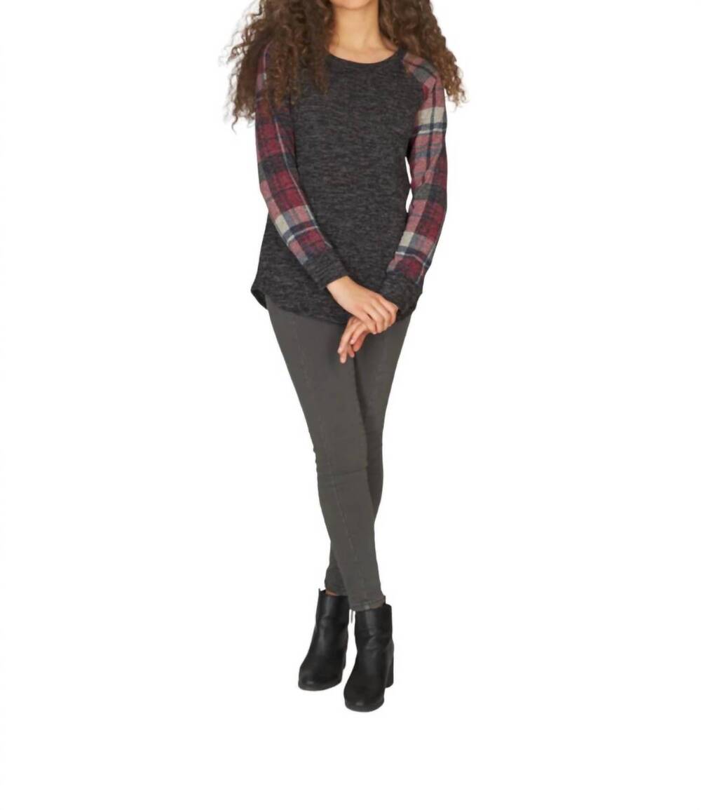 NEW PAPILLON heathered baseball tee with plaid sleeves in charcoal